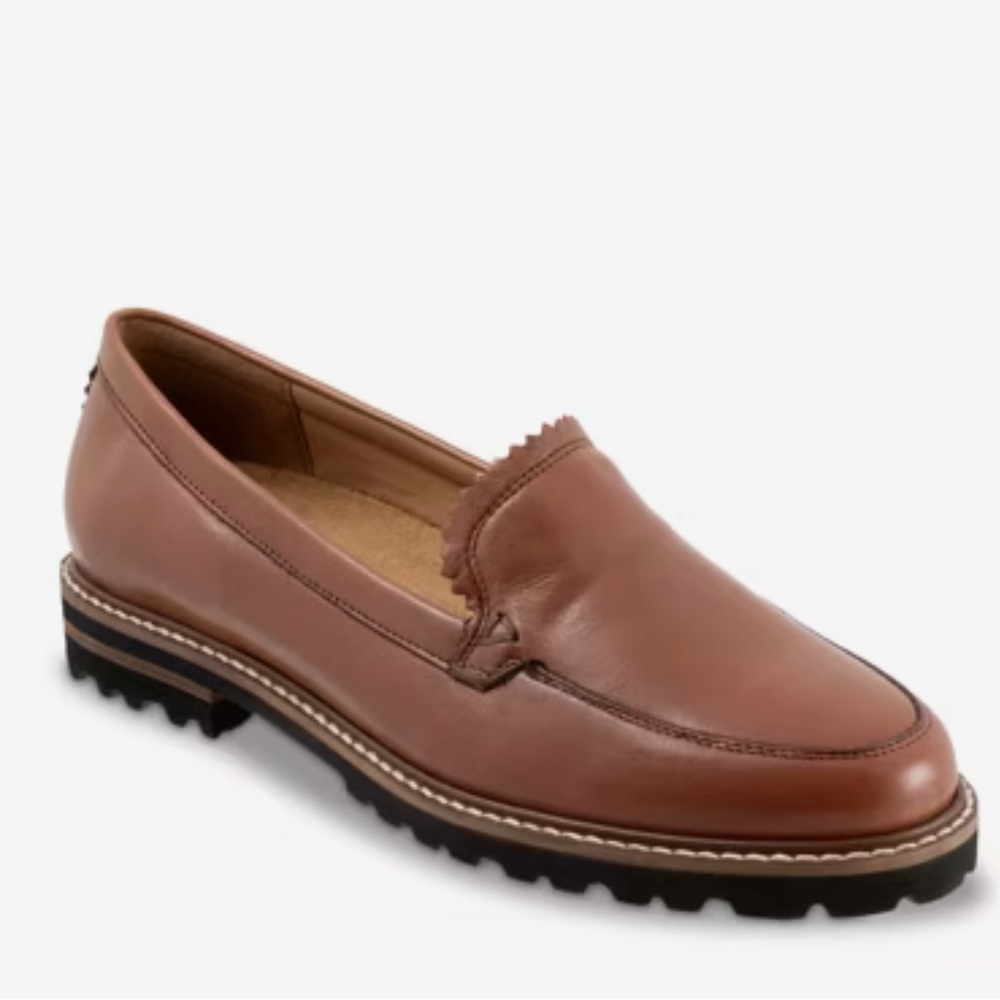 Trotters Fayth Cognac Leather Lug Sole Scalloped Loafers Size 11 Light‎ Academia